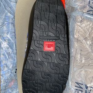 Supreme northface slippers